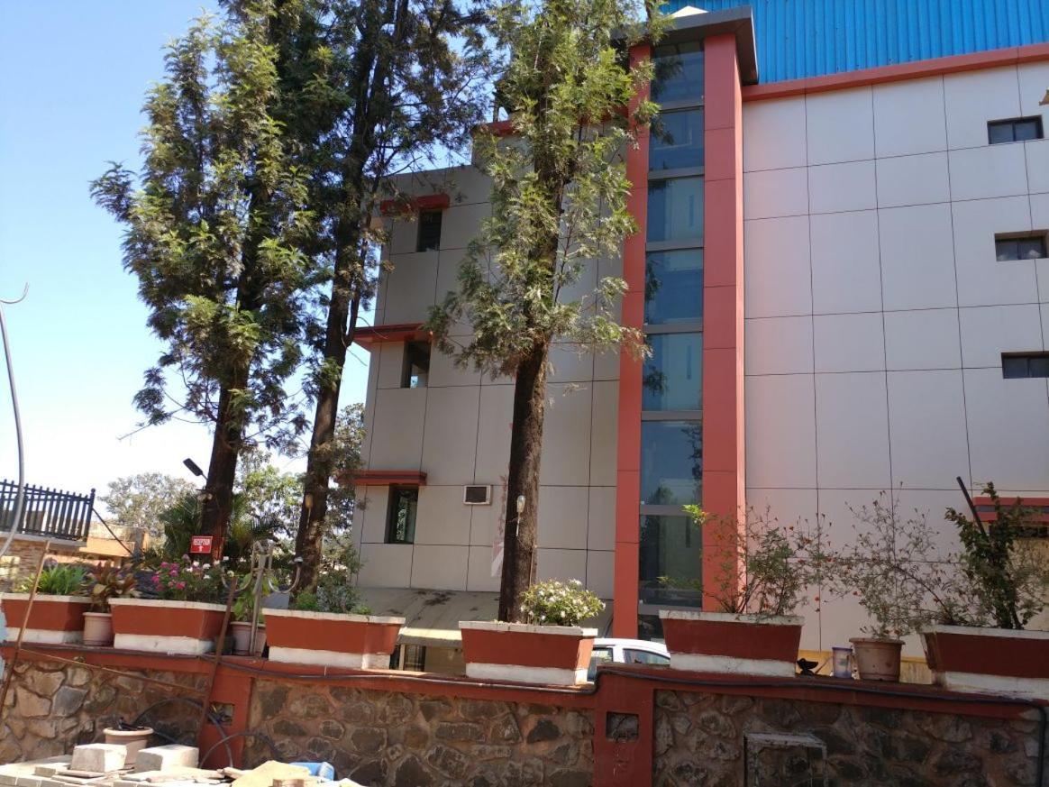 Hotel Rahil Plaza Panchgani Exteriér fotografie